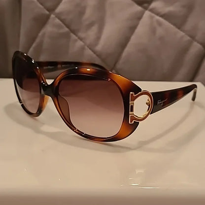 Salvatore Ferragamo Sunglasses Oversized Tortoise Brown Gradient brand new