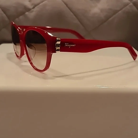Ferragamo Bow Detail Opaline Wine Sunglasses brand new
