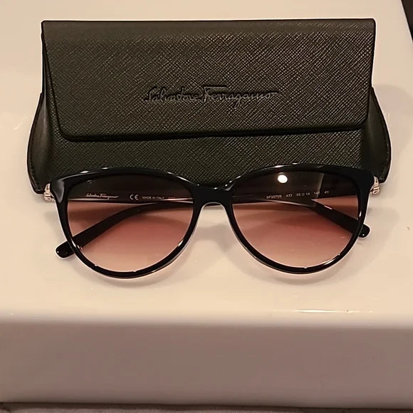 Ferragamo Sunglasses Cat Eye Dark Blue Very Lightweight brand new
