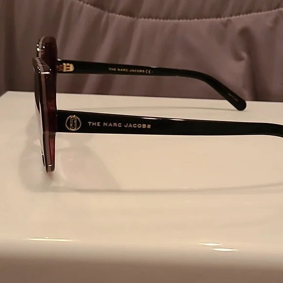 Marc Jacobs Gray Burgundy Cat Eye Sunglasses brand new in the box