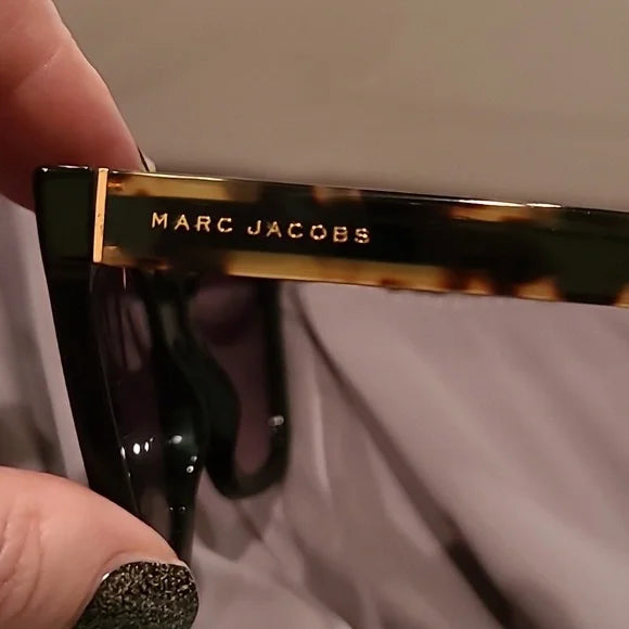 Marc Jacobs Black Cat Eye Sunglasses brand new in the box