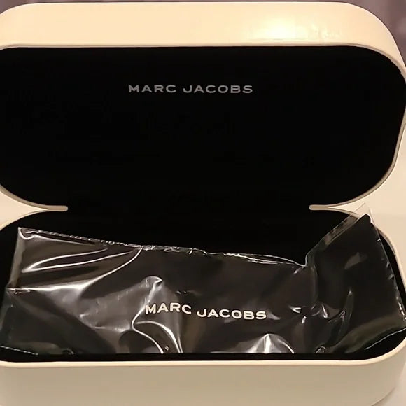 Marc Jacobs Black Cat Eye Sunglasses brand new in the box
