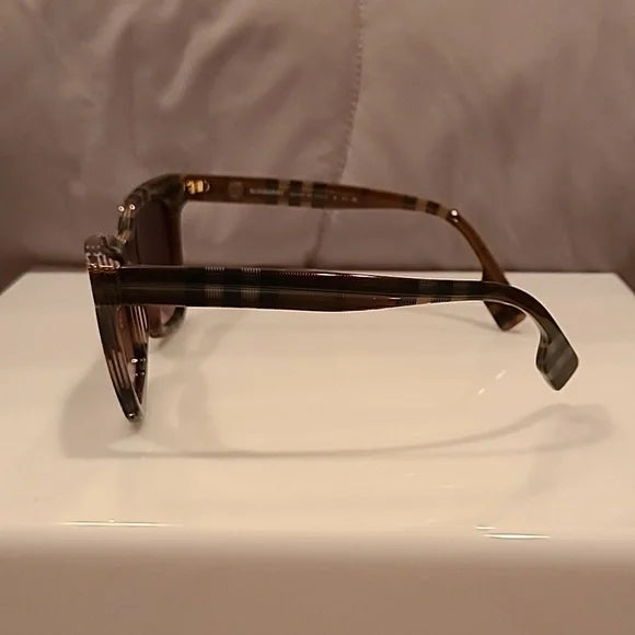 Burberry Check Brown Cat Eye Sunglasses brand new in the box