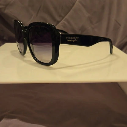 Burberry black frame sunglasses brand new in box
