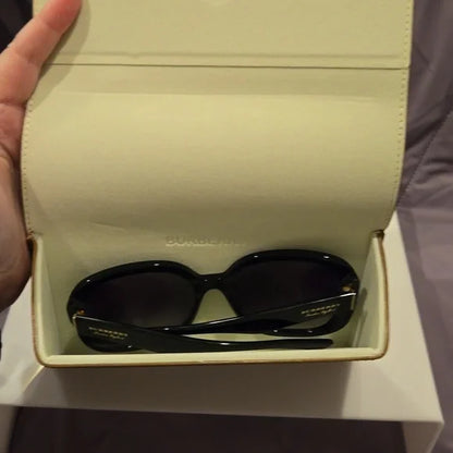 Burberry black frame sunglasses brand new in box