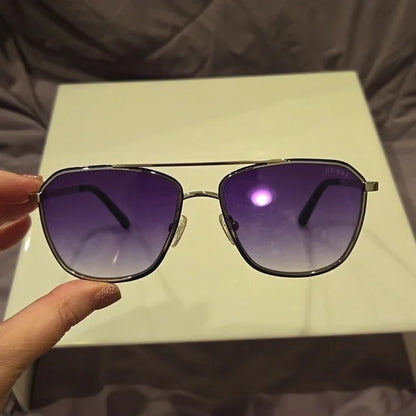 Guess Men's Aviator Sunglasses brand new with case