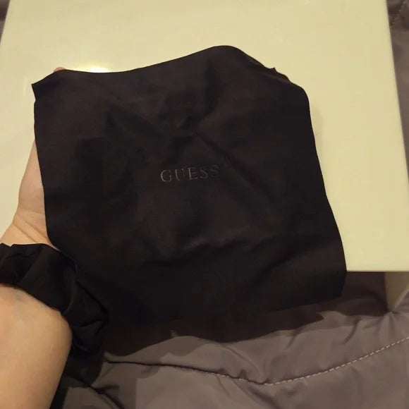 Guess Men's Aviator Sunglasses brand new with case
