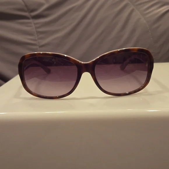 Liz Claiborne Havana Lilac Oval Sunglasses brand new in case