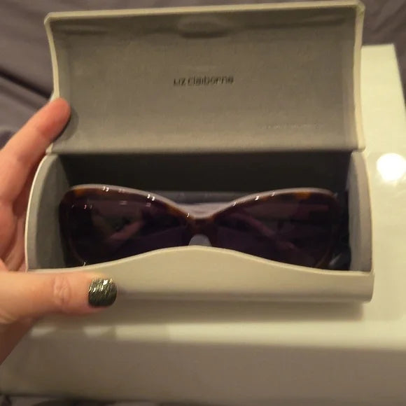 Liz Claiborne Havana Lilac Oval Sunglasses brand new in case
