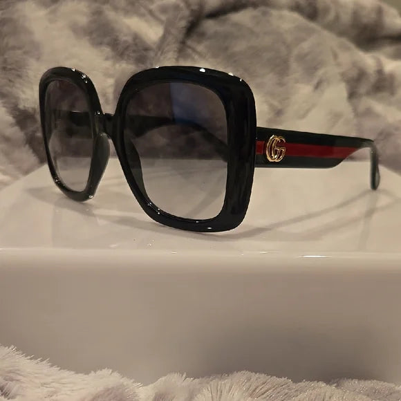 Gucci Black Oversize Sunglasses Brand New in Case