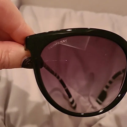 Burberry Black and White lightweight Sunglasses brand new in the box