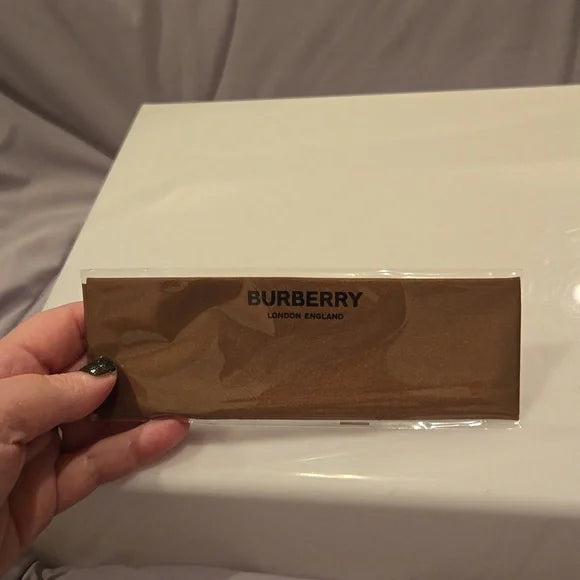 Burberry Checkered Brown Cat Eye Sunglasses brand new in box
