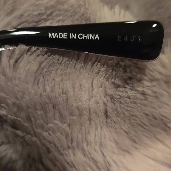 Longchamp Paris Black Cat-Eye Sunglasses Brand New in Case
