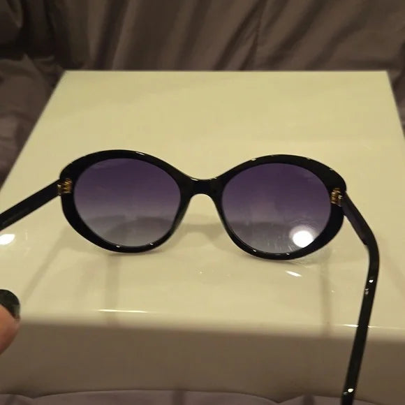 Marc Jacobs oval black Sunglasses brand new in case